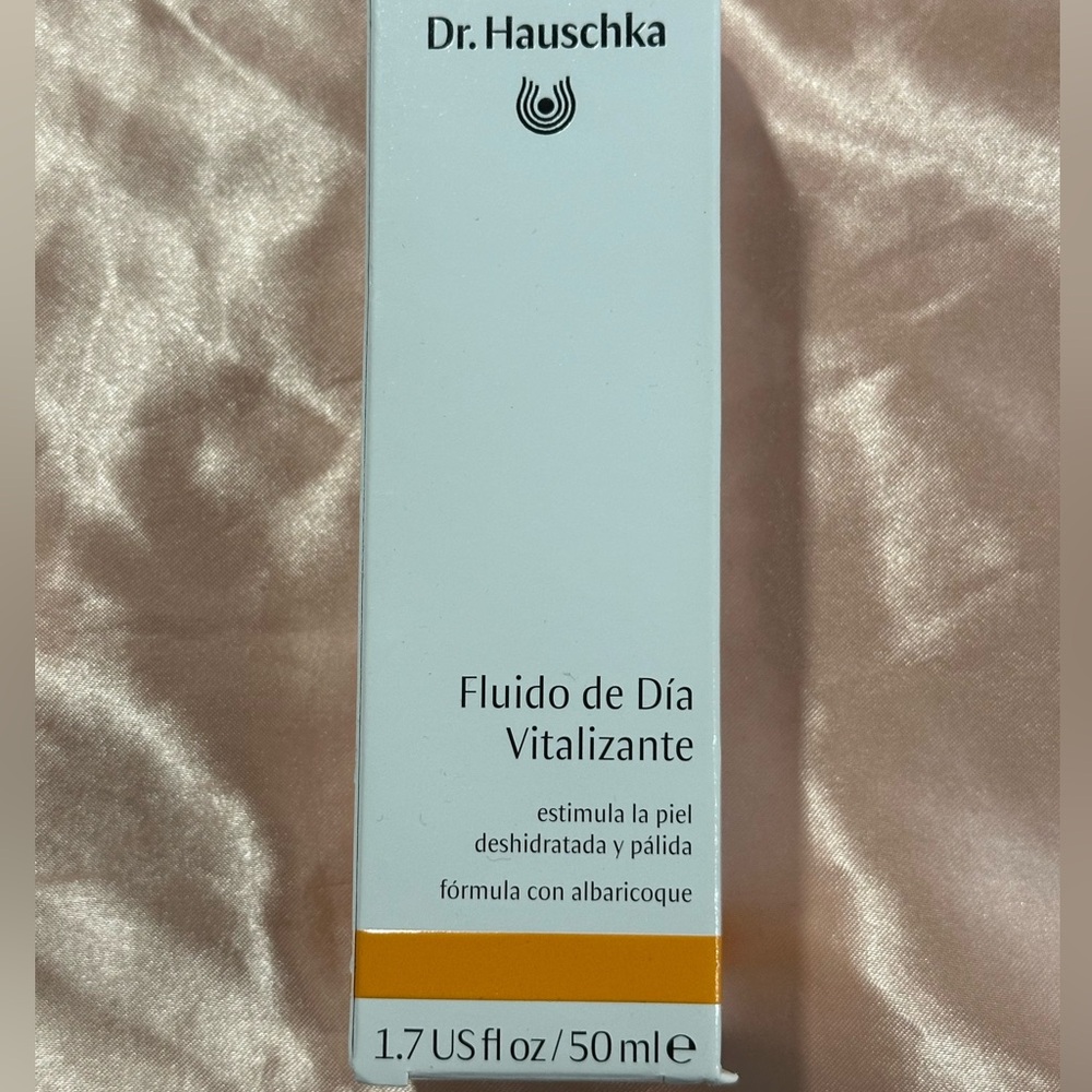 Revitalizing Day Lotion - Picture 6 of 6